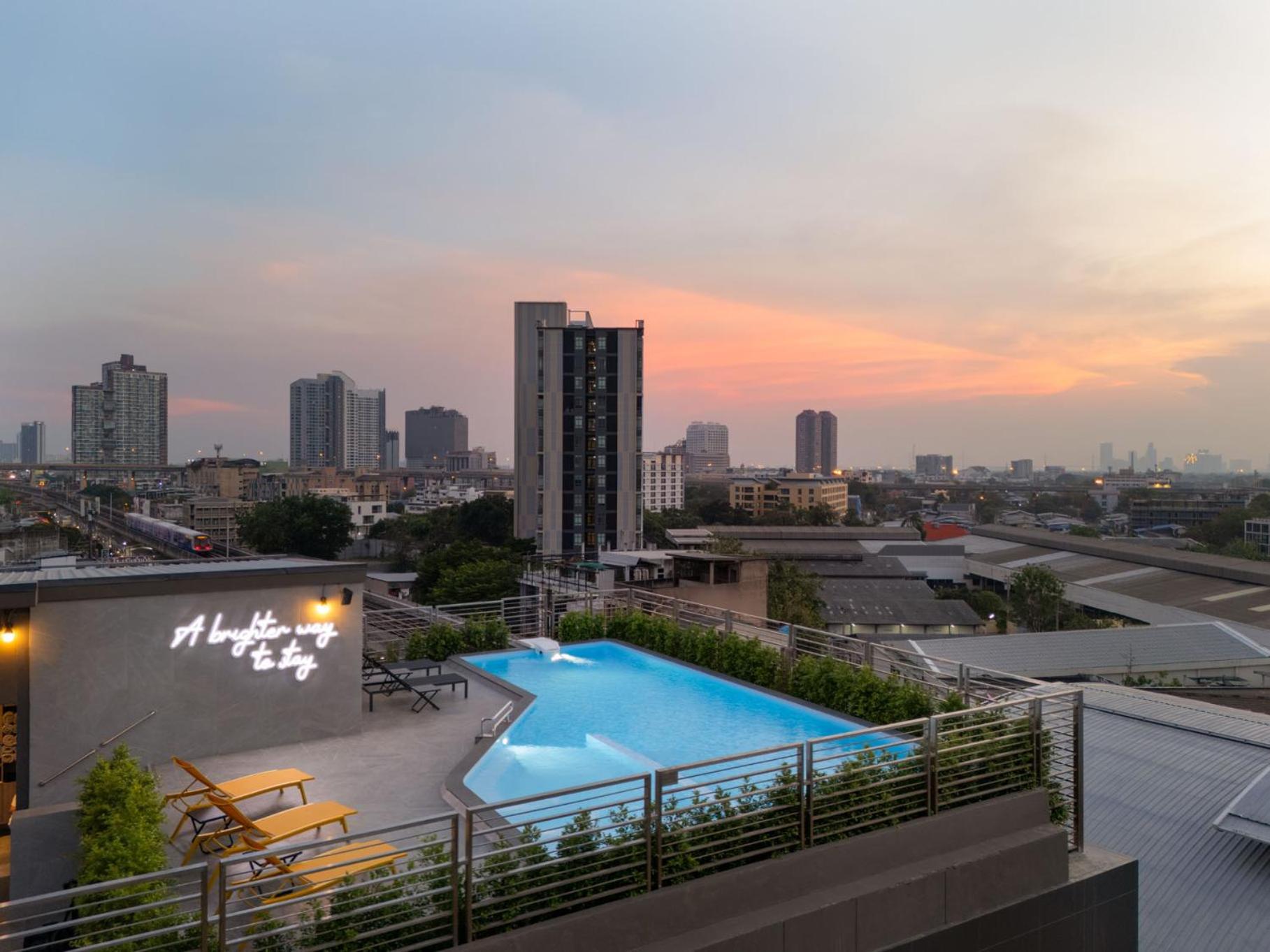 Hotel Lumen Bangkok Udomsuk Station Exterior foto